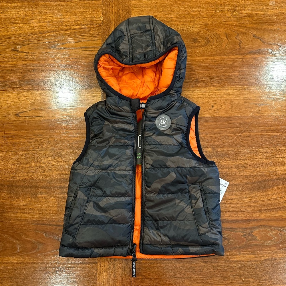 NWT Urban Republic Reversible Hooded Puffer Vest, Olive Camo, 24 Months